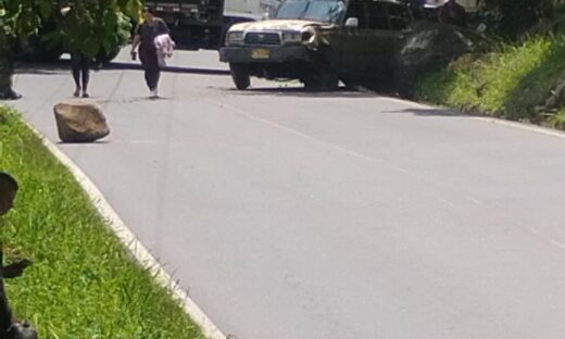 Conductor murió en medio del fuego cruzado mientras era asaltado un carro de valores en la vía Panamericana