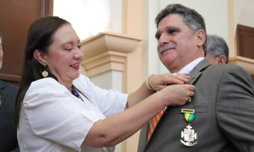 Asamblea caucana otorgó un reconocimiento especial al director ejecutivo del Comité de Cafeteros del Cauca