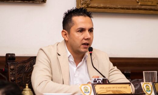 Concejo de Popayán aprobó el proyecto que adopta la cátedra de IA, robótica y pensamiento computacional en colegios locales, liderado por el concejal Daniel Muñoz